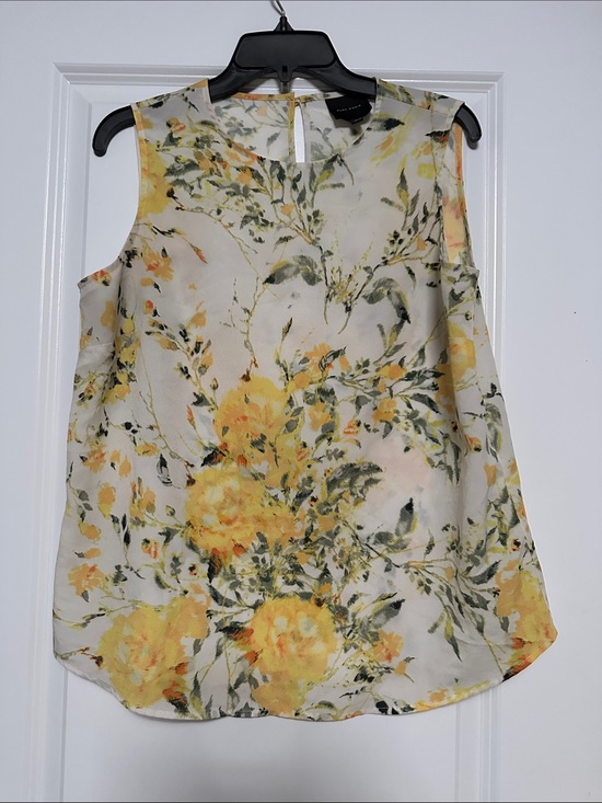 Alex Marie Tops - 🚨5/$20🚨 Alex Marie Yellow Floral Sleeveless Camisole